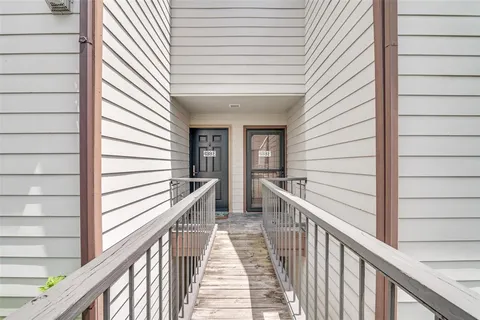 $235,000 | 438 Yacht Club Drive, Unit F, Rockwall, TX 75032