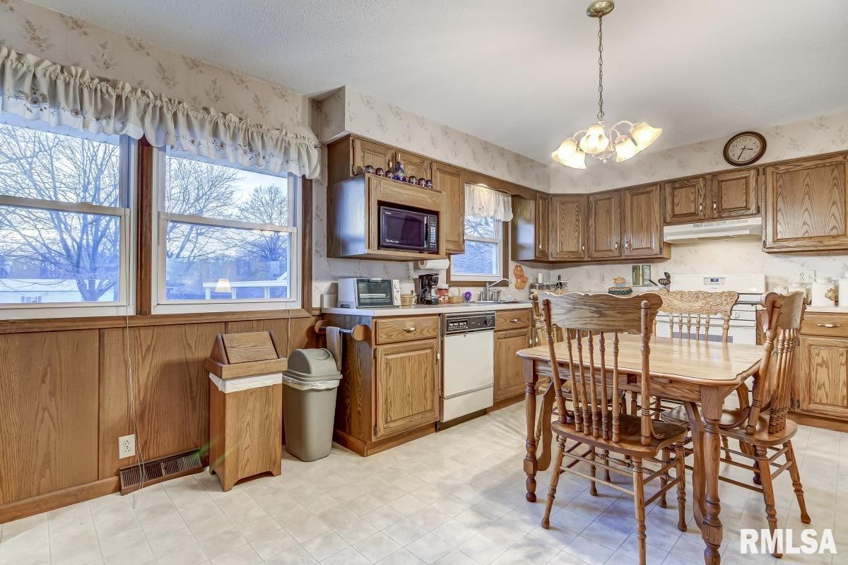 27555 Deep Rock Station Road Palmyra, IL 62674 - Photo 11 of 50