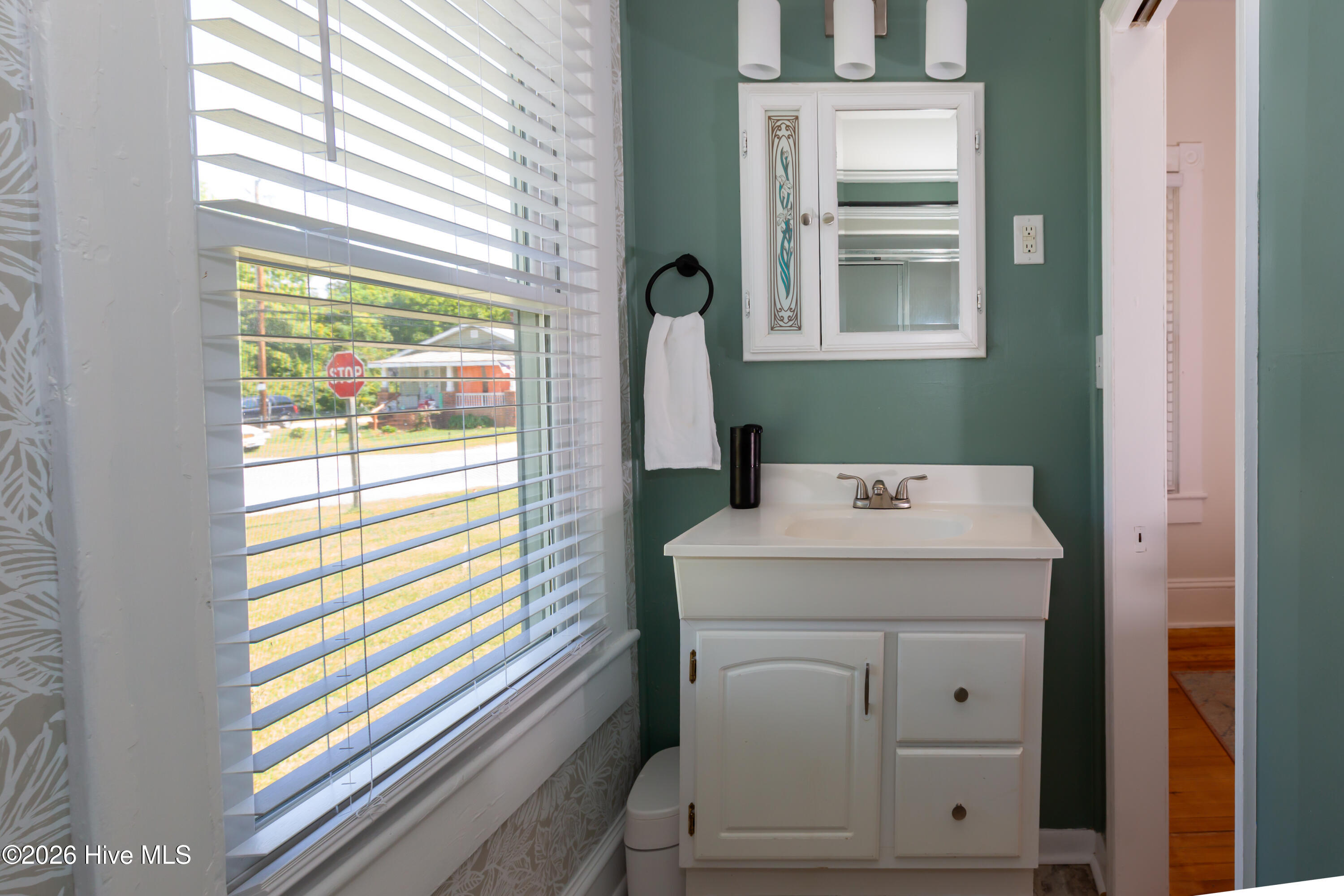 3405 Oaks Road New Bern, NC 28560 - Photo 16 of 48 20260518-Rock I (3407 of 1)
