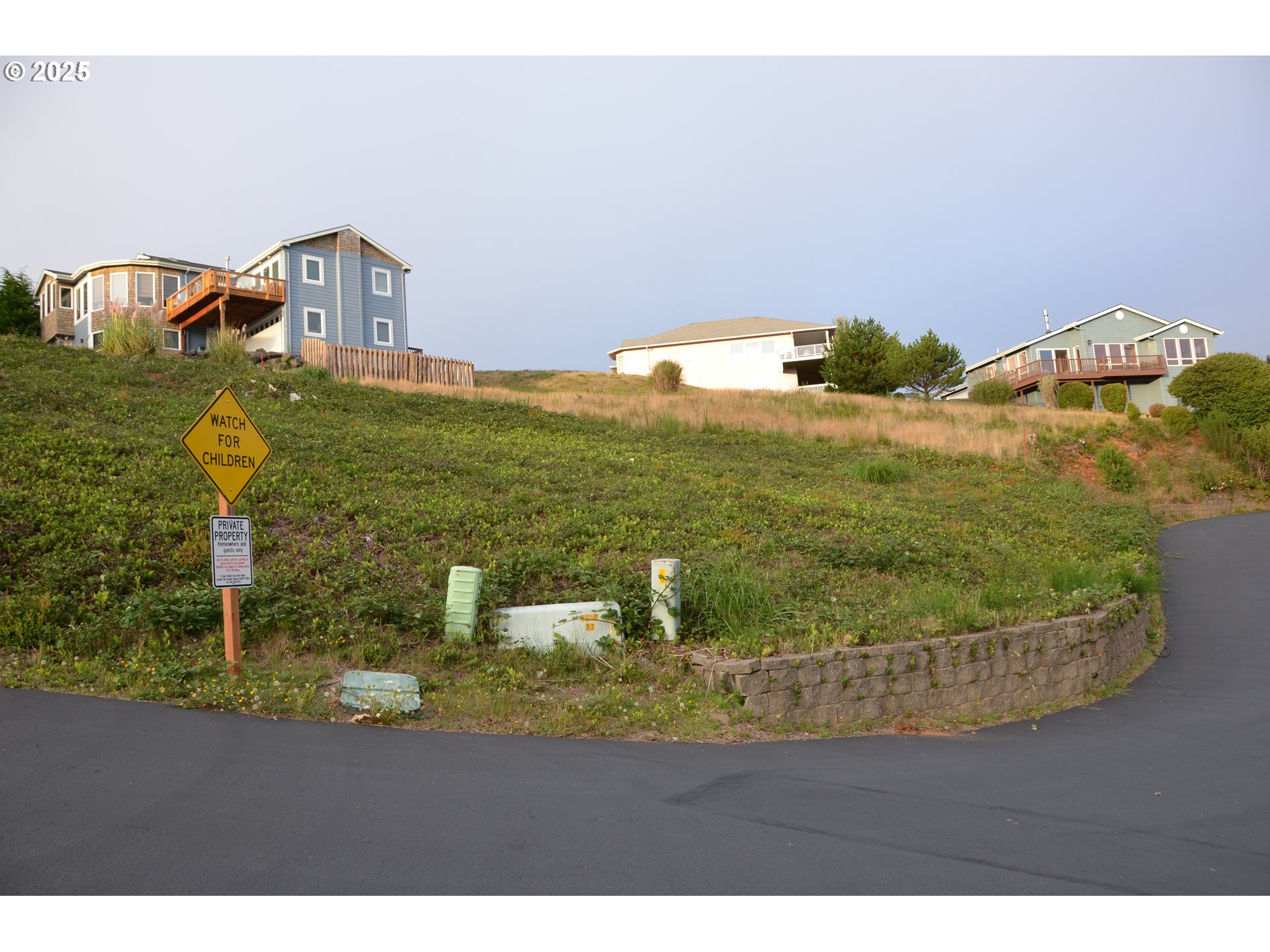 Undisclosed Address Depoe Bay, OR 97341 - Photo 11 of 31