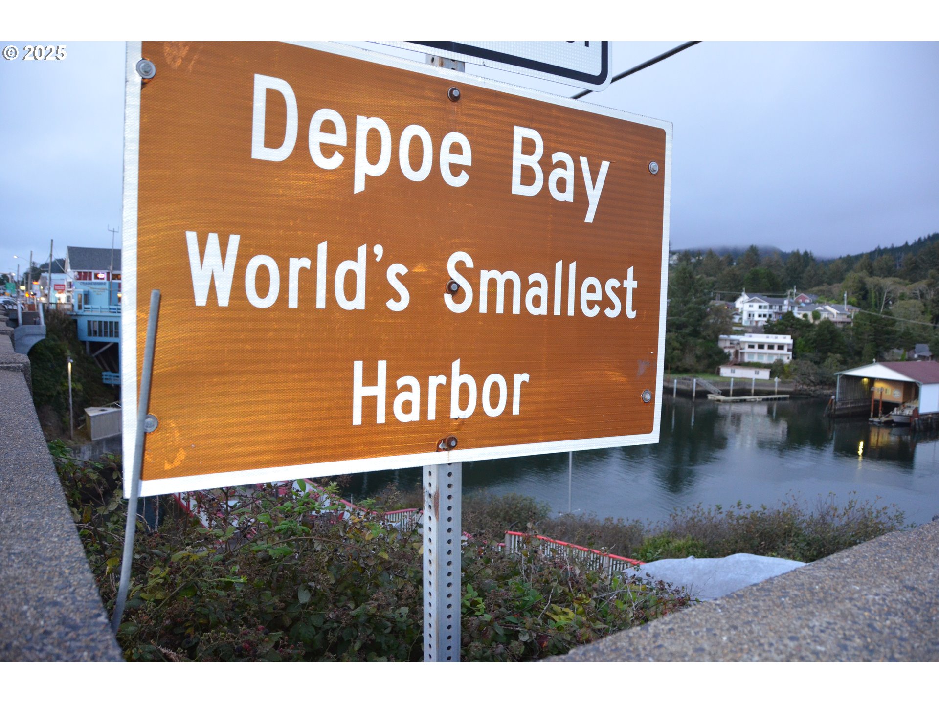 Undisclosed Address Depoe Bay, OR 97341 - Photo 21 of 31