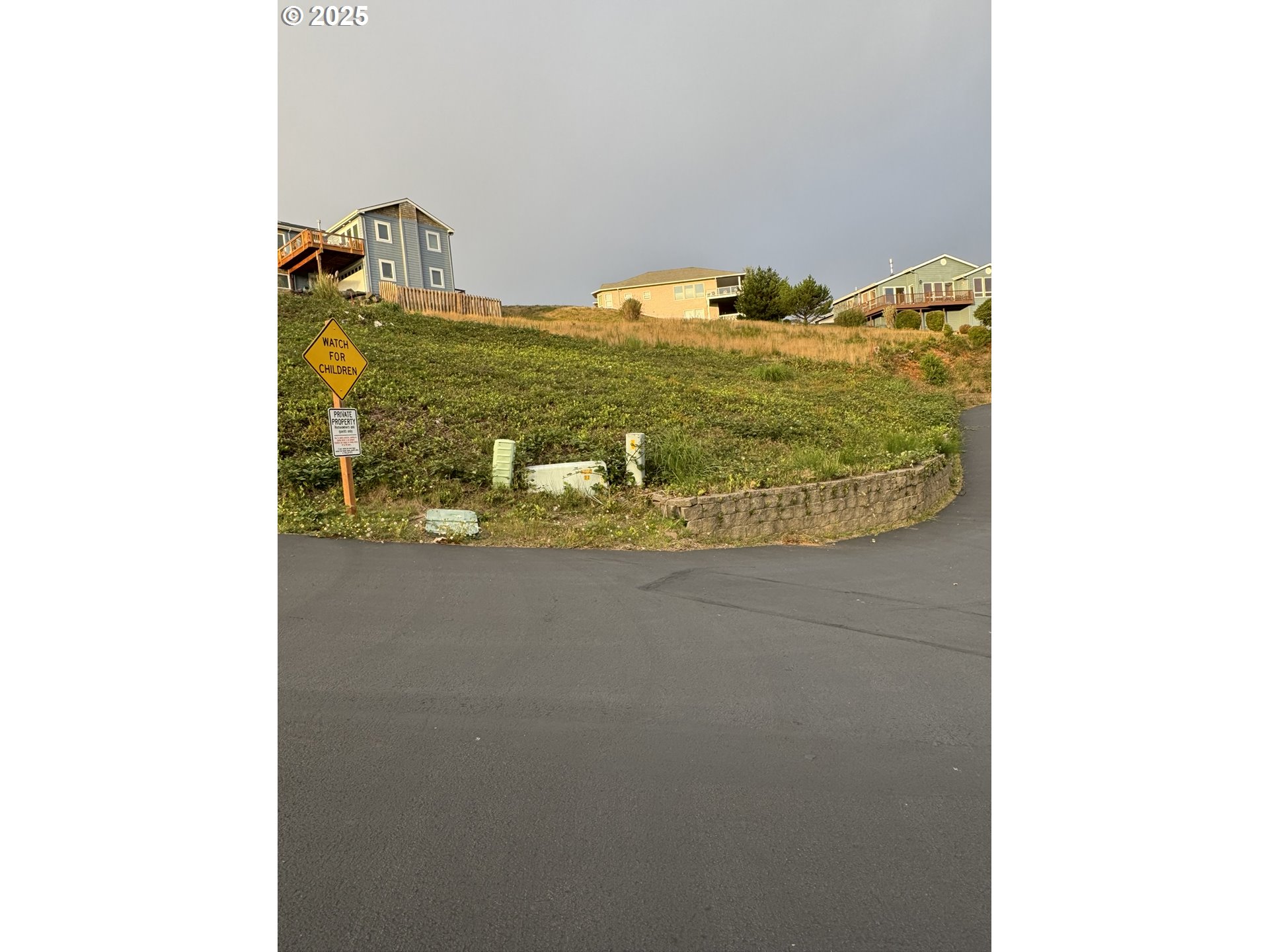 Undisclosed Address Depoe Bay, OR 97341 - Photo 10 of 31