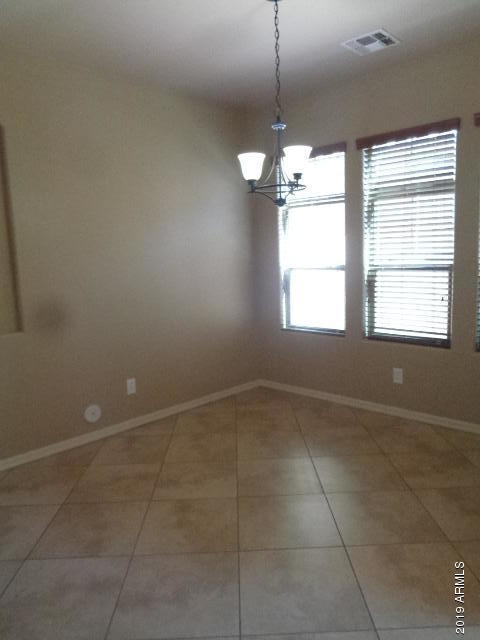 1528 East Apollo Road Phoenix, AZ 85042 - Photo 5 of 32 DSC07793