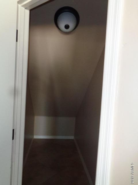 1528 East Apollo Road Phoenix, AZ 85042 - Photo 7 of 32 DSC07795
