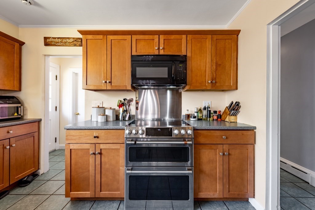 20 Westvale Road Medford, MA 02155 - Photo 4 of 26 Gallery Image 4