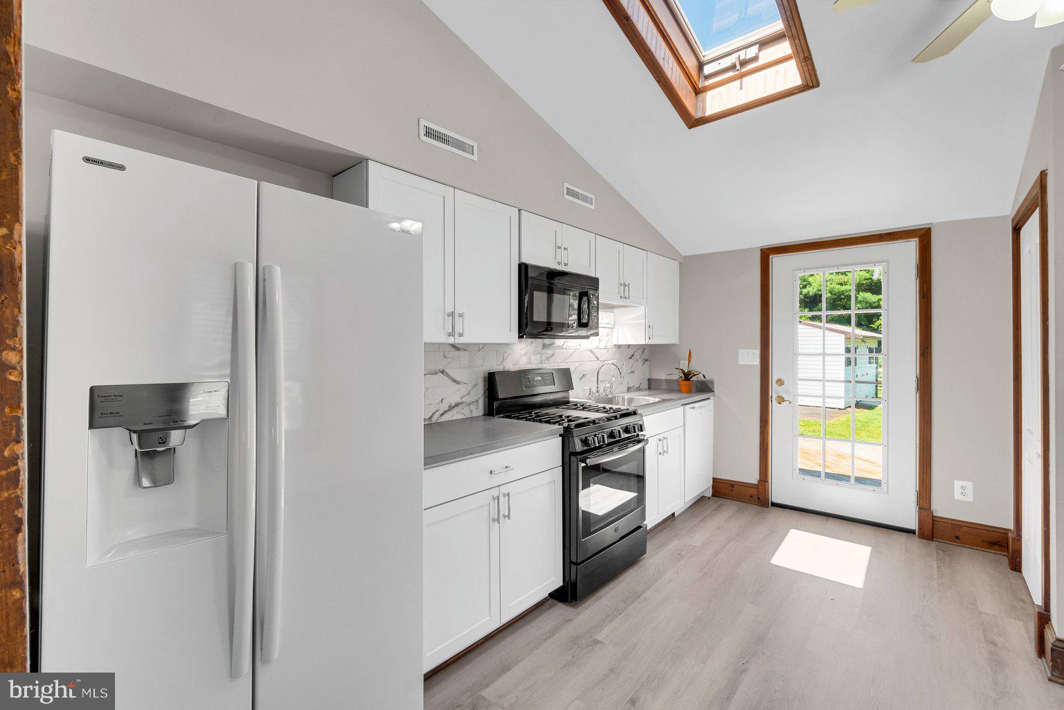 2452 Conowingo Road Bel Air, MD 21015 - Photo 5 of 28 Fabulous kitchen w/ skylight