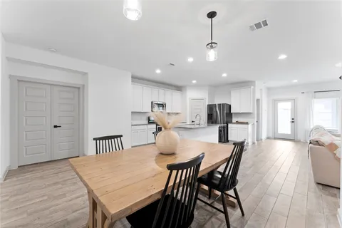 $350,000 | 13220 Lago Acero Lane, Texas City, TX 77568