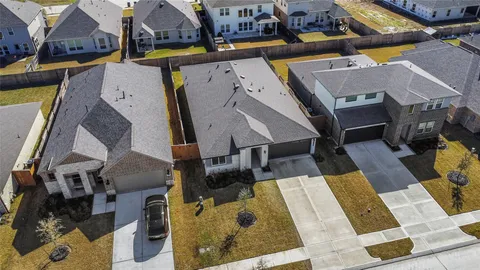 $350,000 | 13220 Lago Acero Lane, Texas City, TX 77568