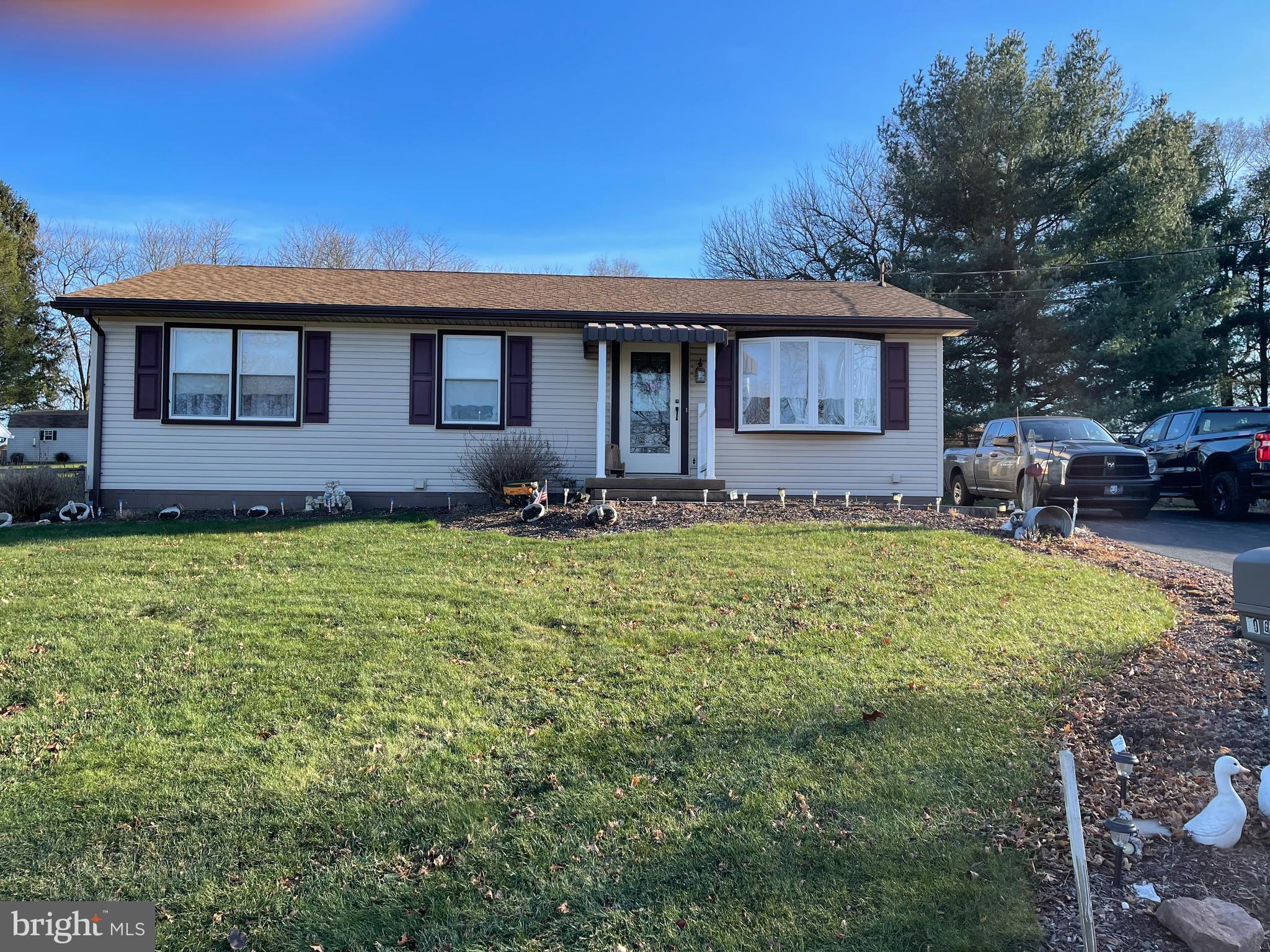 30 West Sunset View Street Spring Grove, PA 17362 - Photo 1 of 11