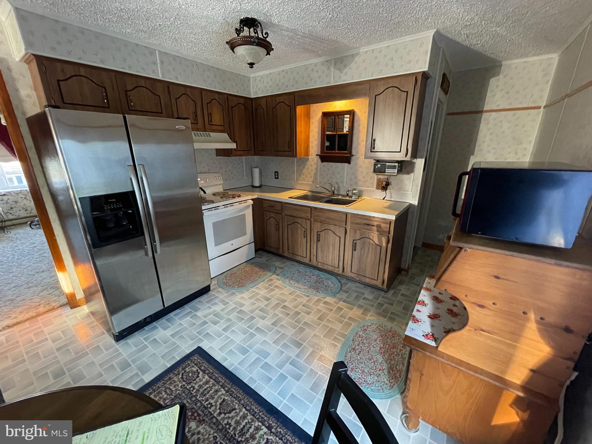 30 West Sunset View Street Spring Grove, PA 17362 - Photo 3 of 11