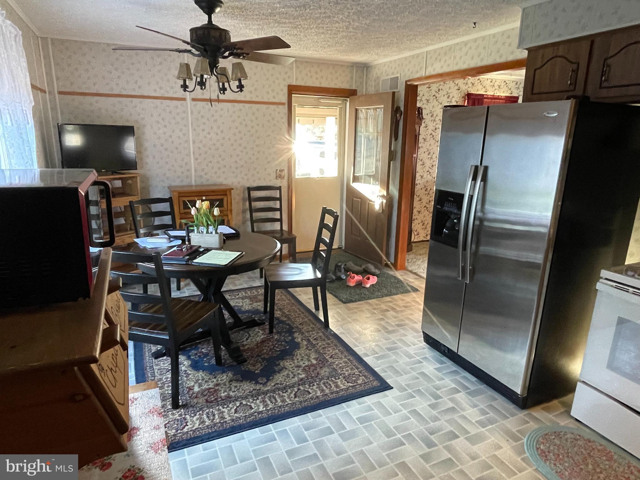 30 West Sunset View Street Spring Grove, PA 17362 - Photo 4 of 11