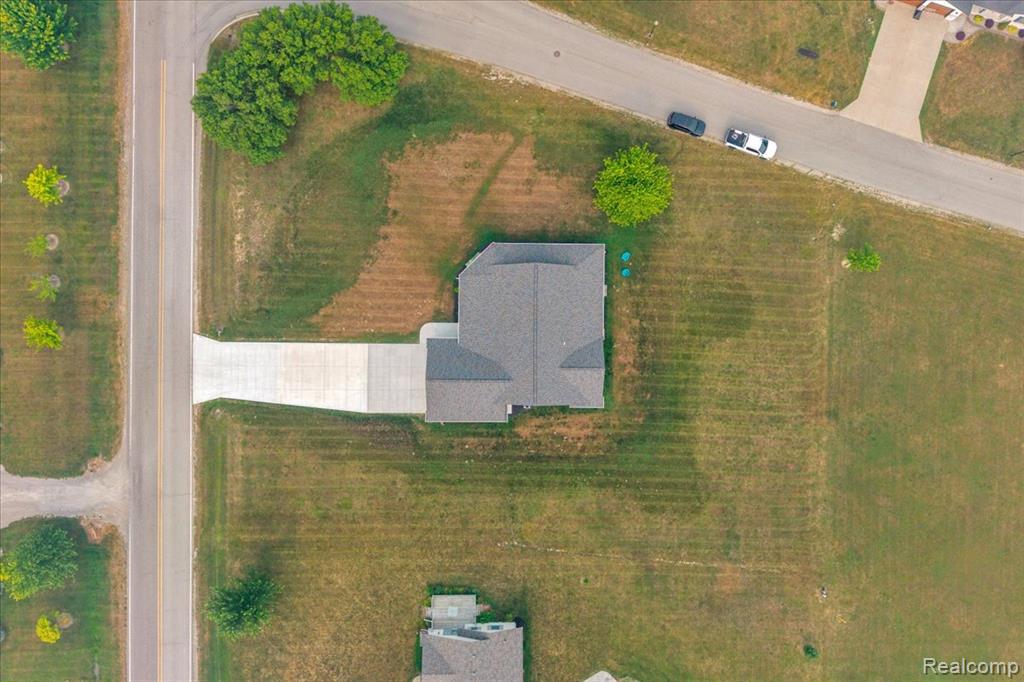 271 East Harrington Road Croswell, MI 48422 - Photo 32 of 37 Gallery Image 32
