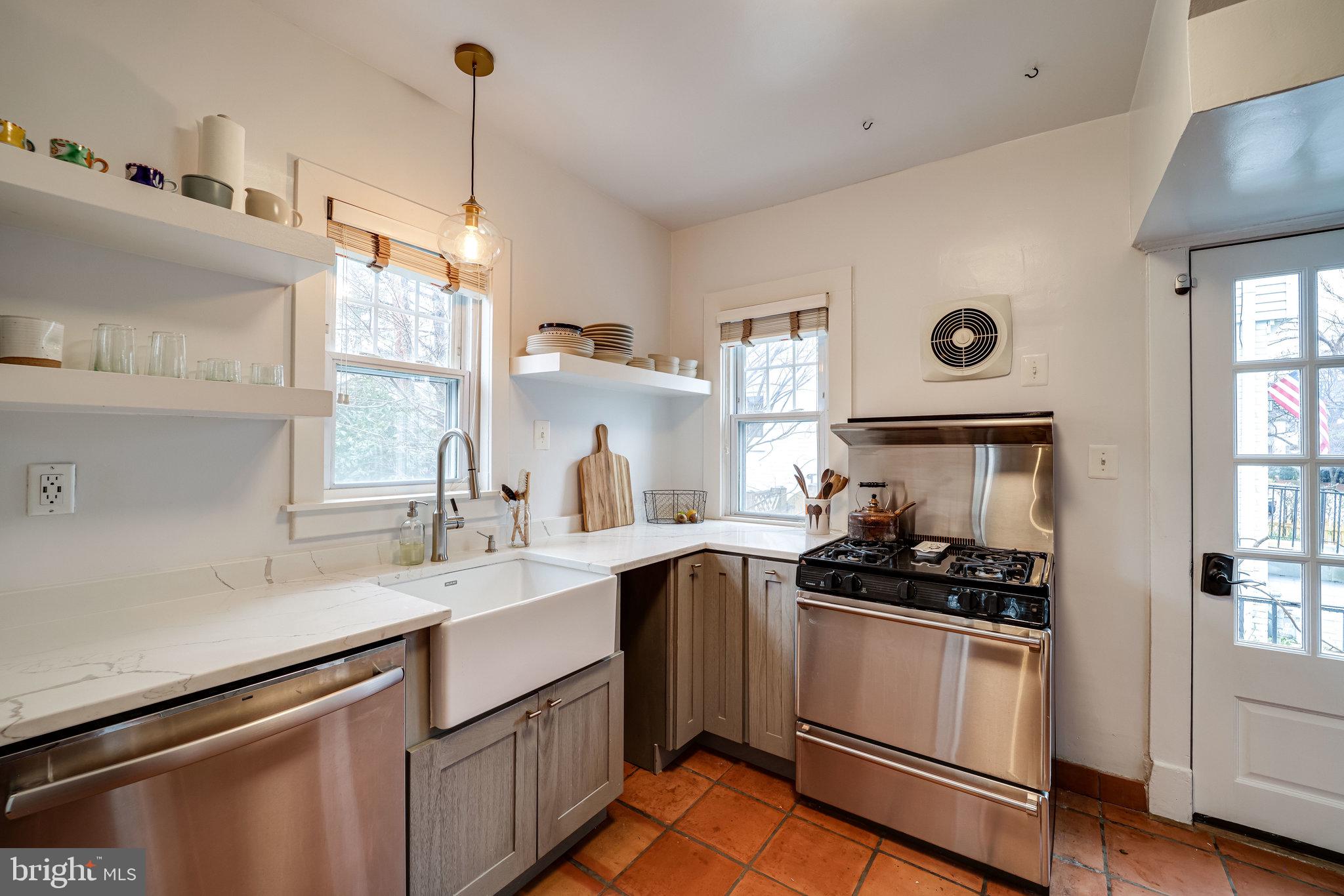 802 Russell Road Alexandria, VA 22301 - Photo 1 of 28 Beautifully upgraded kitchen and baths!