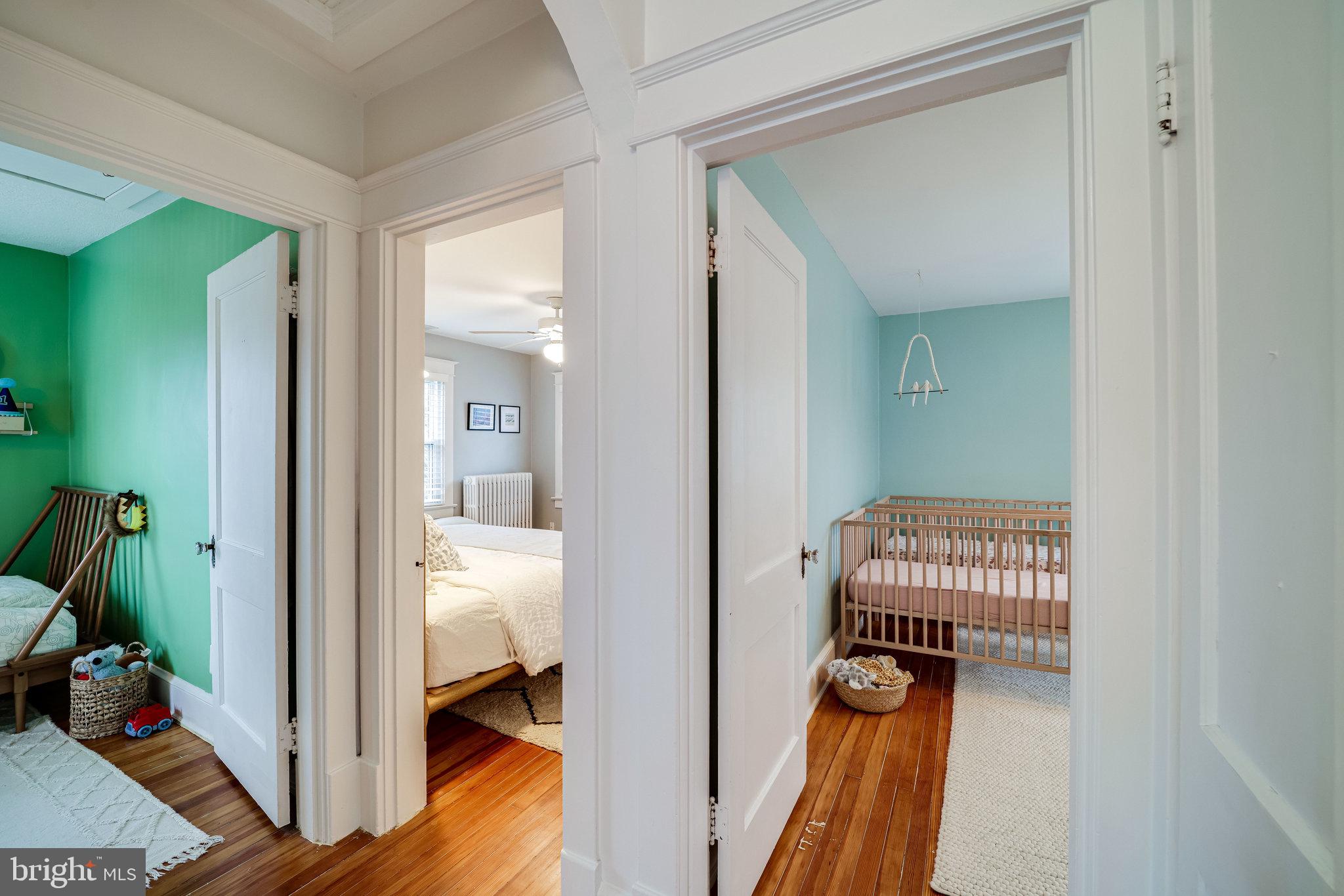 802 Russell Road Alexandria, VA 22301 - Photo 13 of 28 Cozy upper level with 3 beds, 1 full bath