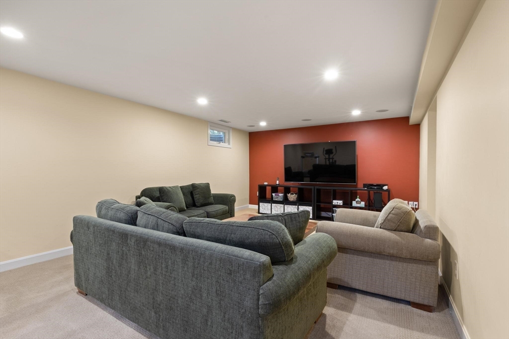 25 Saddle Club Road Lexington, MA 02420 - Photo 29 of 37