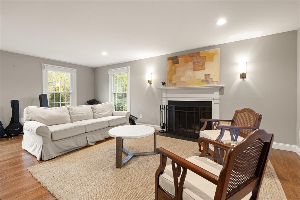 25 Saddle Club Road Lexington, MA 02420 - Photo 6 of 37