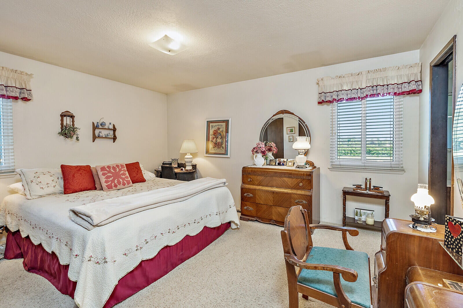 727 Oak Grove Road Medford, OR 97501 - Photo 24 of 43 24-Master