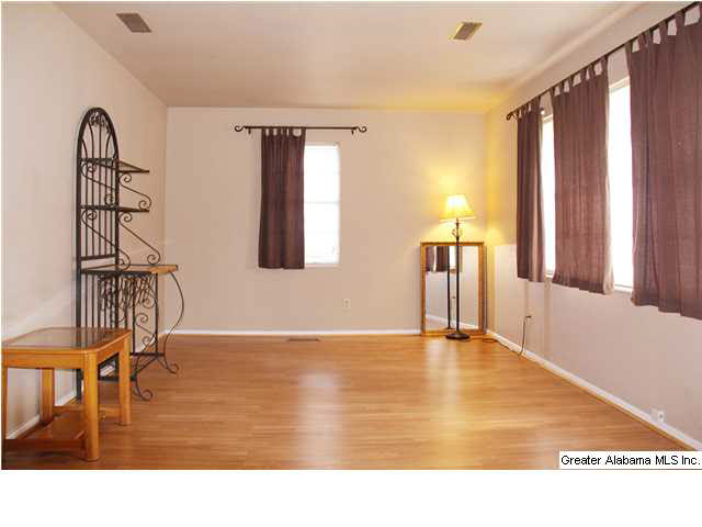 2833 Clyburne Street Bessemer, AL 35023 - Photo 8 of 20