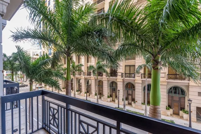 $749,900 | 701 South Olive Avenue, Unit 206, West Palm Beach, FL 33401