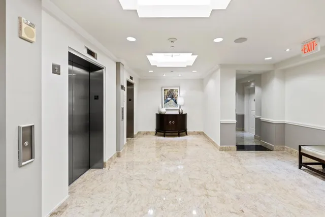 $749,900 | 701 South Olive Avenue, Unit 206, West Palm Beach, FL 33401