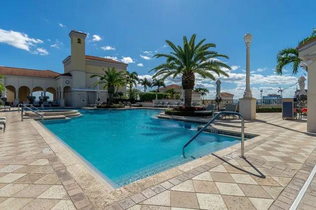 $749,900 | 701 South Olive Avenue, Unit 206, West Palm Beach, FL 33401