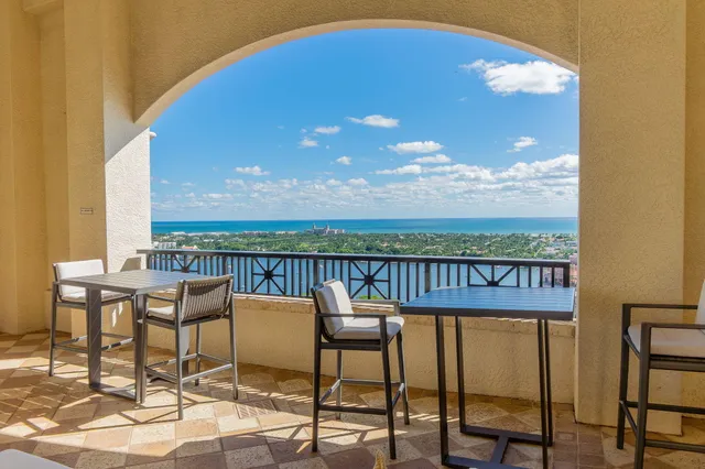 $749,900 | 701 South Olive Avenue, Unit 206, West Palm Beach, FL 33401