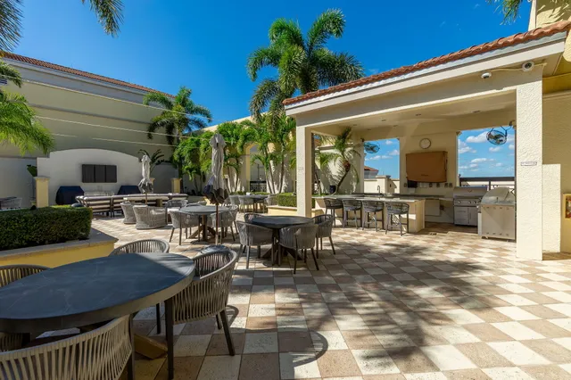 $749,900 | 701 South Olive Avenue, Unit 206, West Palm Beach, FL 33401