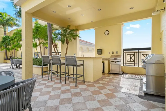 $749,900 | 701 South Olive Avenue, Unit 206, West Palm Beach, FL 33401