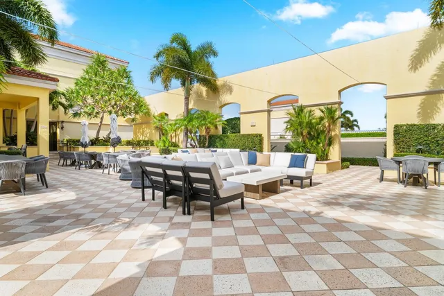 $749,900 | 701 South Olive Avenue, Unit 206, West Palm Beach, FL 33401