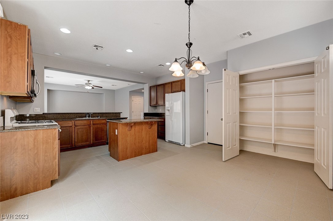 10609 Cave Ridge Street Las Vegas, NV 89179 - Photo 12 of 46 Gallery Image 12