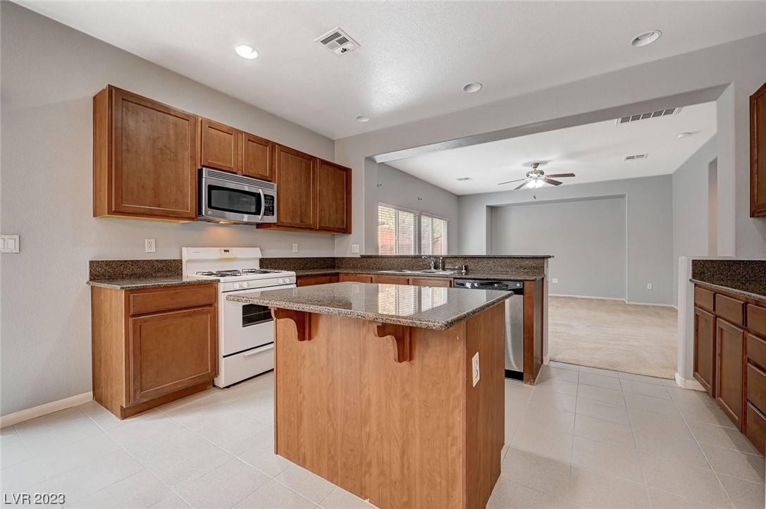 10609 Cave Ridge Street Las Vegas, NV 89179 - Photo 17 of 46 Gallery Image 17