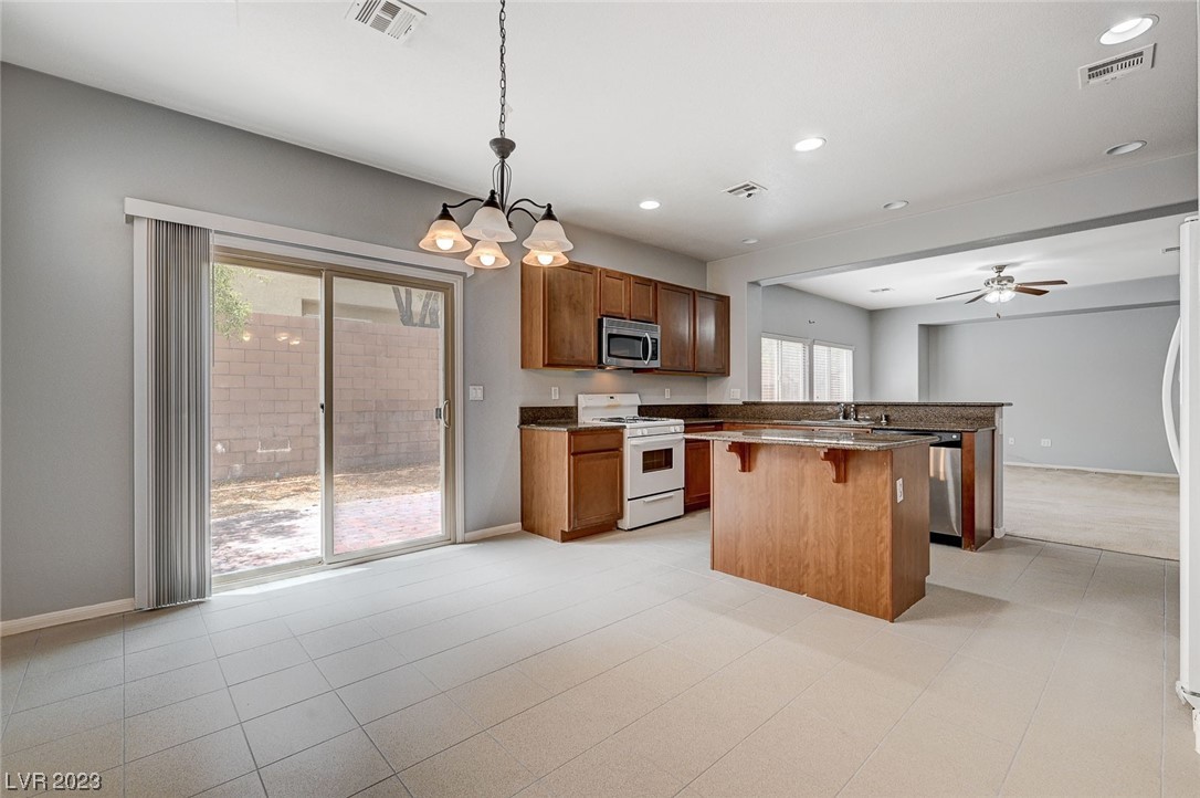 10609 Cave Ridge Street Las Vegas, NV 89179 - Photo 10 of 46 Gallery Image 10
