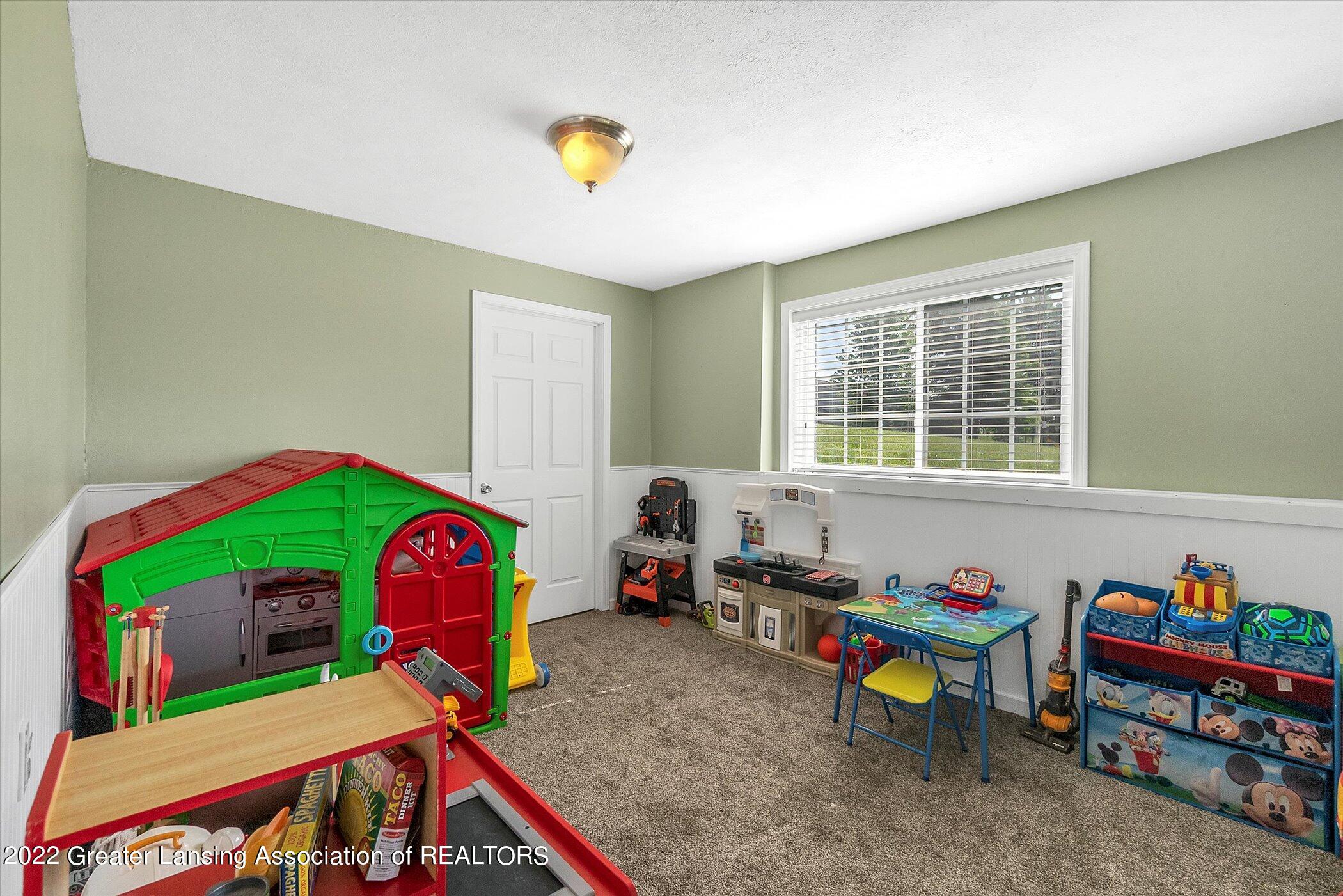 6639 West Chadwick Road Dewitt, MI 48820 - Photo 23 of 36 23-6630-W-Chadwick-Rd-WindowStill-Real-E