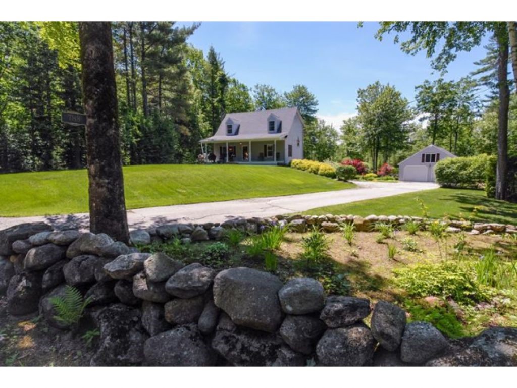 788 North Line Road Tuftonboro, NH 03816 - Photo 2 of 21