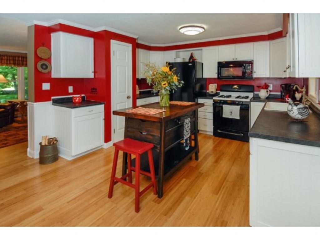 788 North Line Road Tuftonboro, NH 03816 - Photo 6 of 21