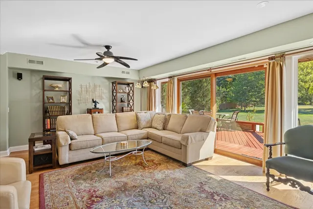 $789,000 | 16280 West Woodbine Circle, Vernon Hills, IL 60061