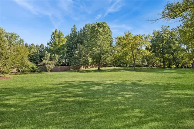 $789,000 | 16280 West Woodbine Circle, Vernon Hills, IL 60061