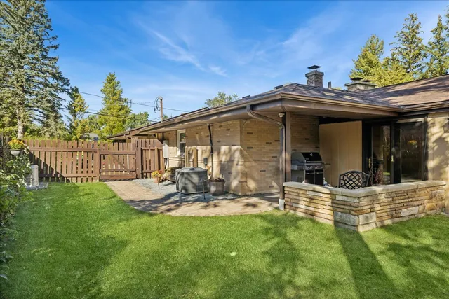 $789,000 | 16280 West Woodbine Circle, Vernon Hills, IL 60061