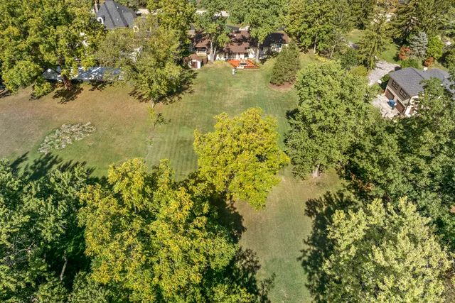 $789,000 | 16280 West Woodbine Circle, Vernon Hills, IL 60061