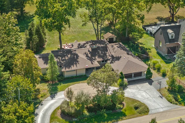 $789,000 | 16280 West Woodbine Circle, Vernon Hills, IL 60061