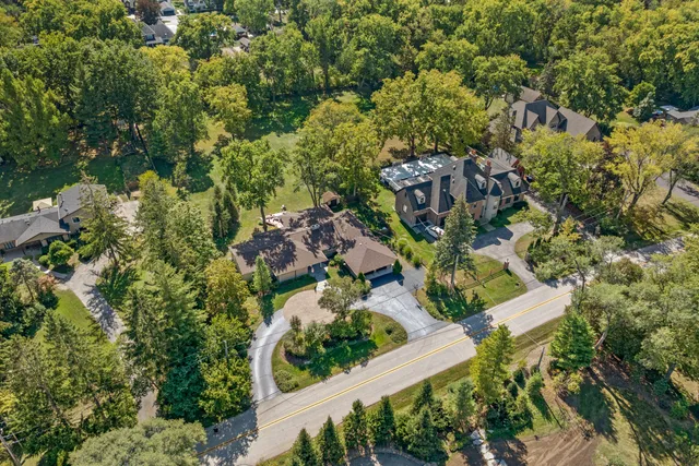 $789,000 | 16280 West Woodbine Circle, Vernon Hills, IL 60061