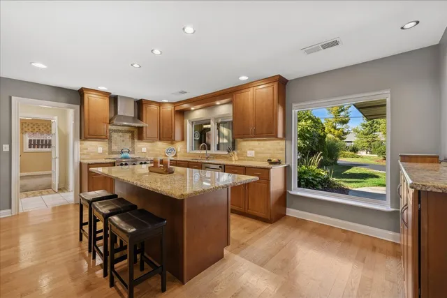 $789,000 | 16280 West Woodbine Circle, Vernon Hills, IL 60061