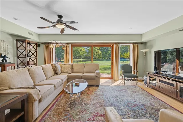 $789,000 | 16280 West Woodbine Circle, Vernon Hills, IL 60061