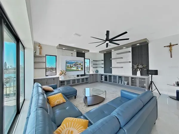 $12,500 | 882 Bay Point Drive, Madeira Beach, FL 33708