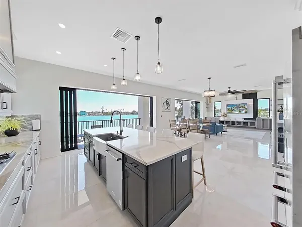 $12,500 | 882 Bay Point Drive, Madeira Beach, FL 33708
