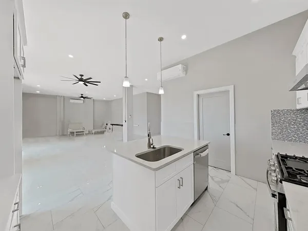 $12,500 | 882 Bay Point Drive, Madeira Beach, FL 33708