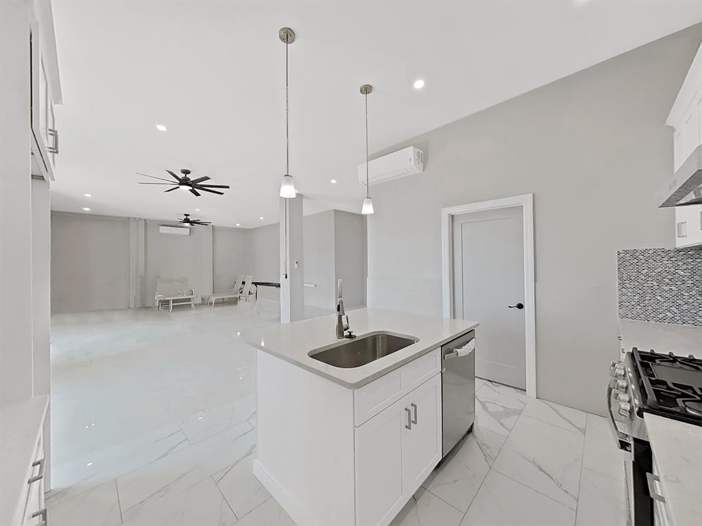 882 Bay Point Drive Madeira Beach, FL 33708 - Photo 46 of 73