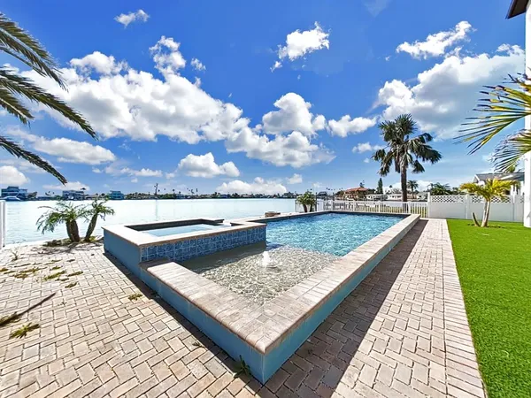$12,500 | 882 Bay Point Drive, Madeira Beach, FL 33708