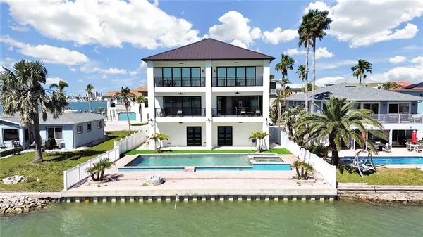 $12,500 | 882 Bay Point Drive, Madeira Beach, FL 33708