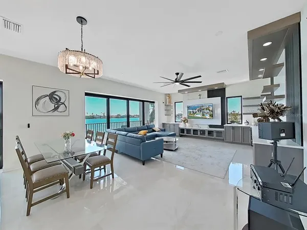 $12,500 | 882 Bay Point Drive, Madeira Beach, FL 33708